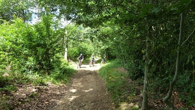 Rando \"A l\'assaut des crêtes et des Chambarans\" à Brezins