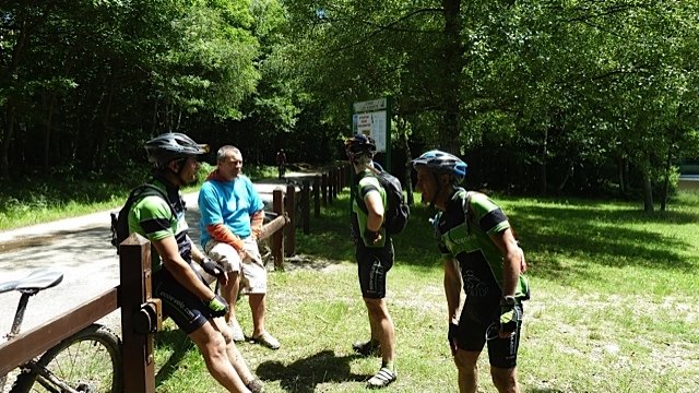 Rando \"A l\'assaut des crêtes et des Chambarans\" à Brezins