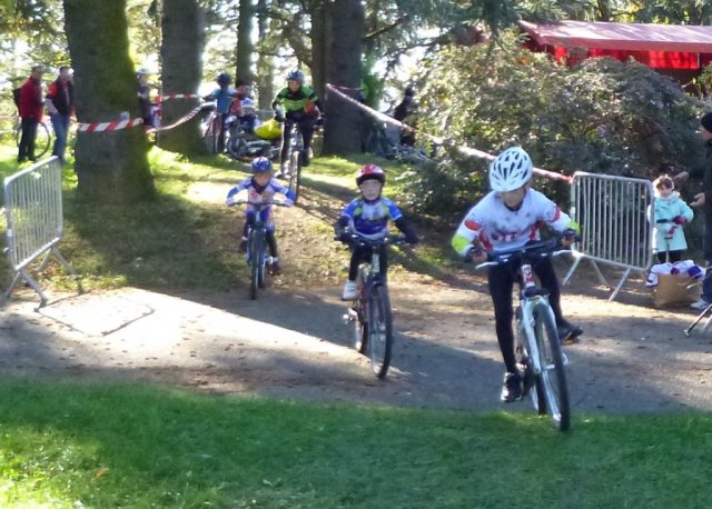 Lundi 11 novembre 2013 - Ecole - cyclo-cross de Parilly