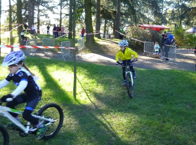 Lundi 11 novembre 2013 - Ecole - cyclo-cross de Parilly