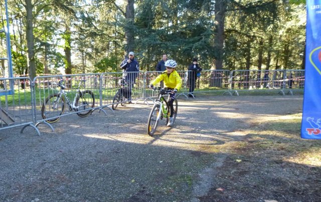 Lundi 11 novembre 2013 - Ecole - cyclo-cross de Parilly