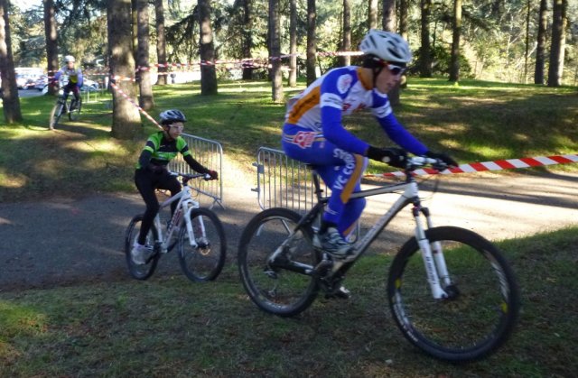 Lundi 11 novembre 2013 - Ecole - cyclo-cross de Parilly