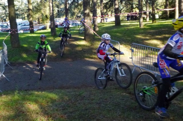 Lundi 11 novembre 2013 - Ecole - cyclo-cross de Parilly