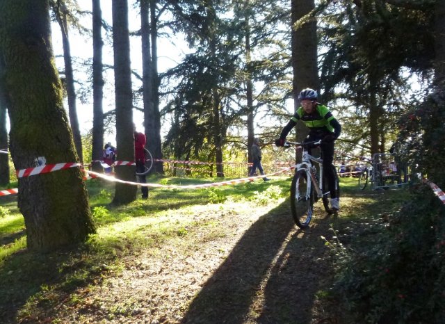 Lundi 11 novembre 2013 - Ecole - cyclo-cross de Parilly